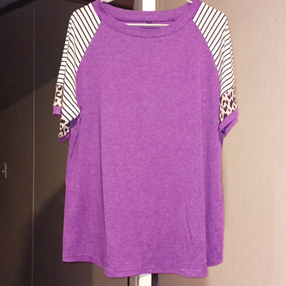 NWOT PURPLE STRIPE SHORT SLEEVE TEE LARGE P2P 21 / 2XL P2P 23